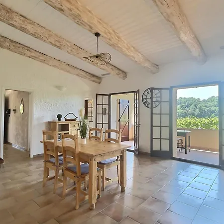 Au Coeur De La Provence